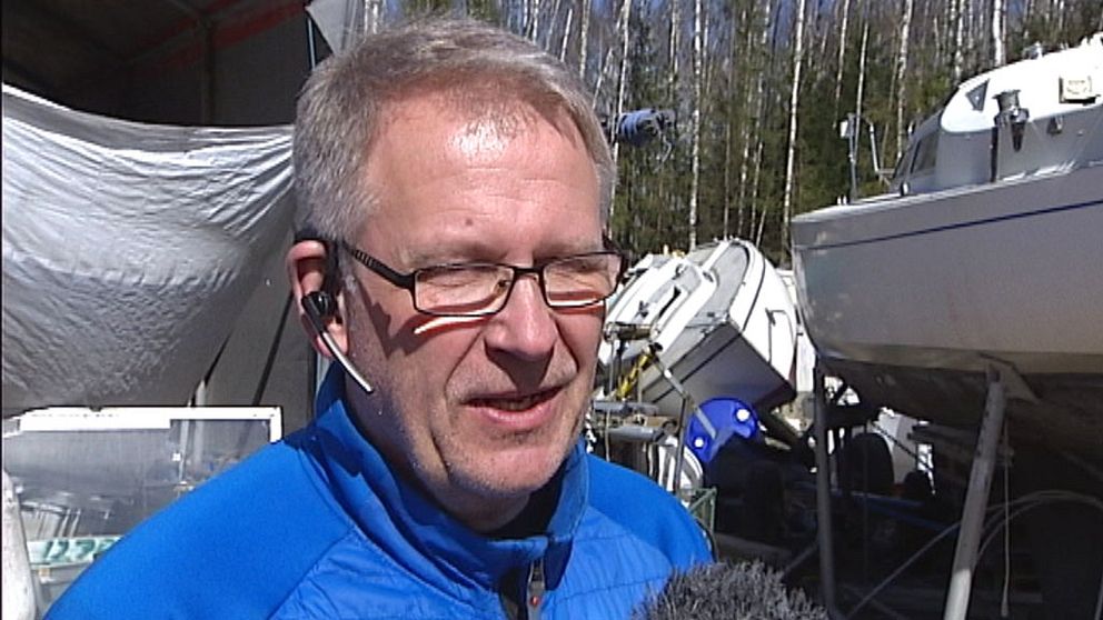 Bosse Nyhlén driver båtskrot i Värmland.