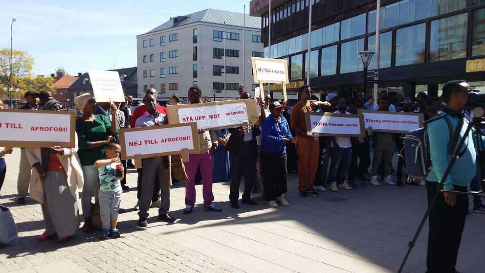 Demonstration vid Olof Palmes torg i Örebro