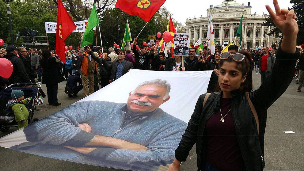 Demonstration i Wien till stöd för PKK:s Abdullaha Öcalan.