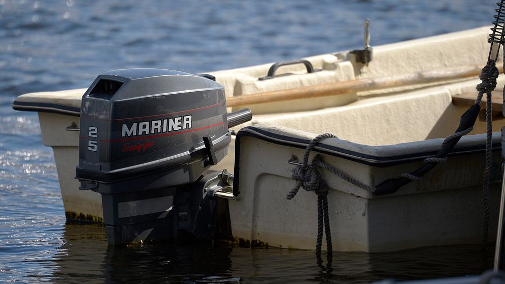 En motorbåt misstänks ha blivit stulen