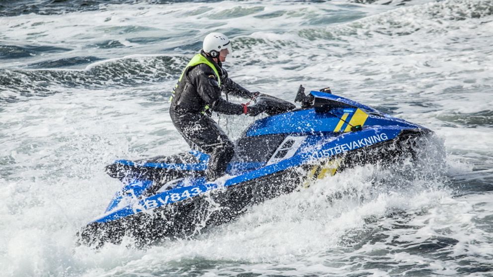 Vattenskotrar används till sjöövervakning.