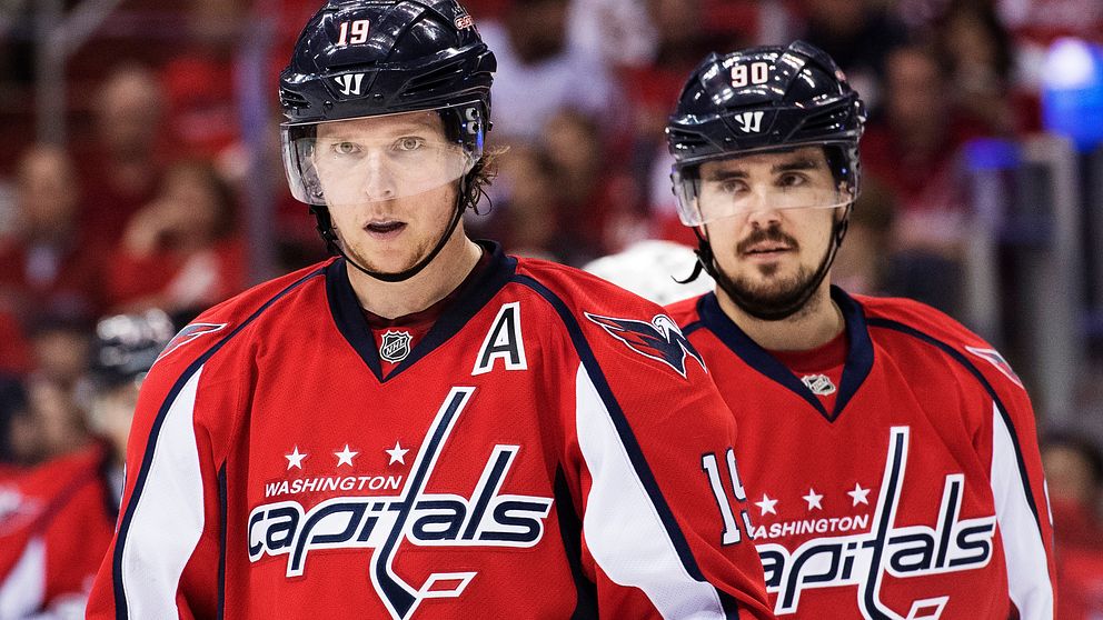Pär Mårts hoppas på att få med Nicklas Bäckström (längst fram) till VM-truppen, Marcus Johansson har tackat nej.