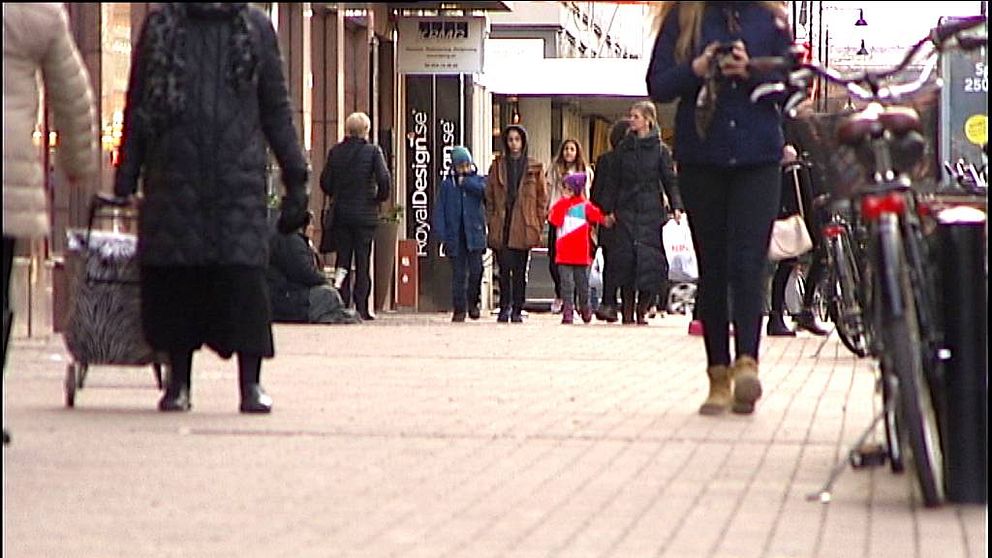 Folk på stan i Karlstad