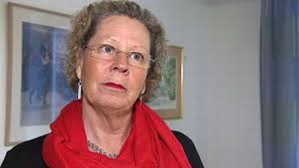 Reumatikerförbundets ordförande Anne Carlsson, numera suspenderad, tvingades betala 236 000 kronor i förmånsskatt efter att hon bott gratis i en förbundslägenhet i Stockholm under sju år. Men den summan betalade förbundet.