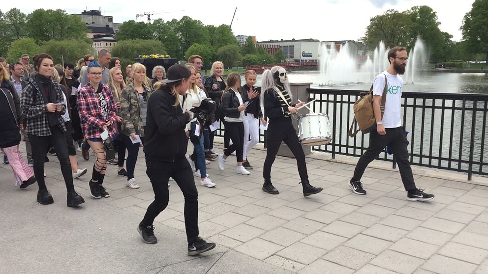 Kentmarsch genom Eskilstuna