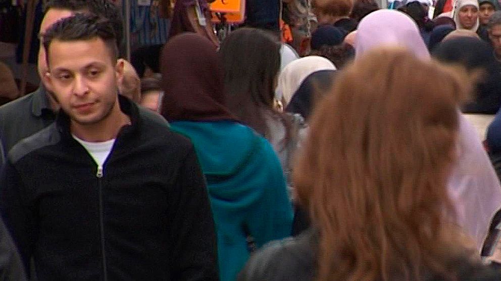Bilden på den terrormisstänkte Salah Abdeslam kommer från en övervakningsvideo. Abdeslam är den ende överlevande av teroristerna som åg bakom terrodåden i Paris 13 november.