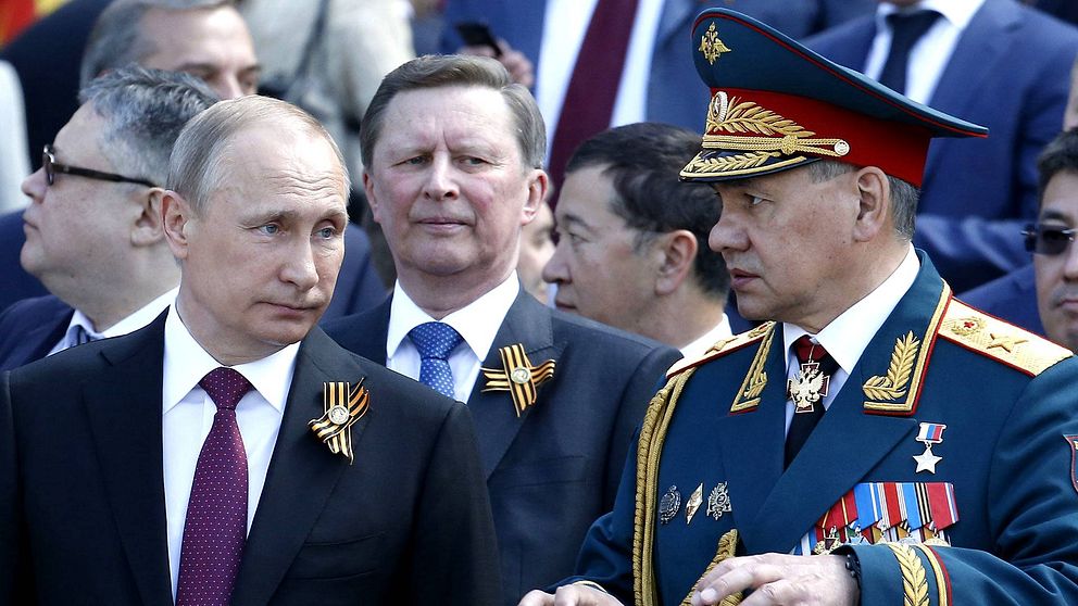 Rysslands president Vladimir Putin och försvarsministern Sergei Shoigu.