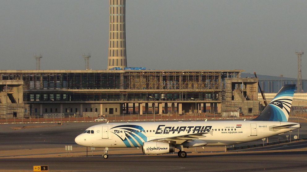 Ett annat Egyptair-plan på Kairos flygplats i december 2014.