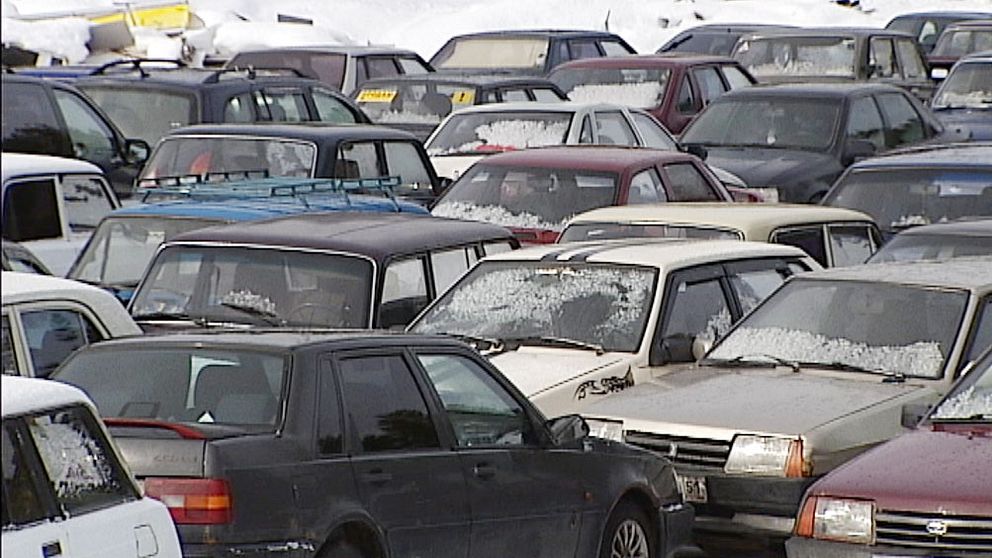 Övergivna ryska bilar i Salla i nordöstra Finland