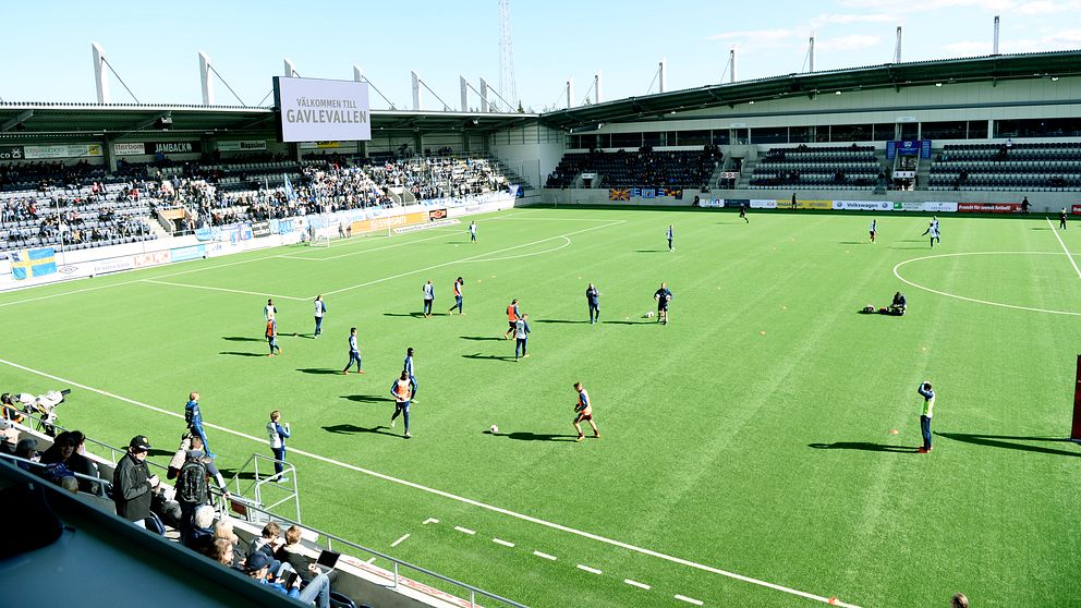 Gavlevallen, allsvensk arena i Gävle. Gefle IF:s hemmaarena. Uppvärmning inför match.