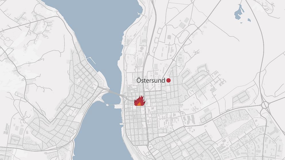 En karta över Östersund där SOS larmar om en brand i ett parkeringshus.