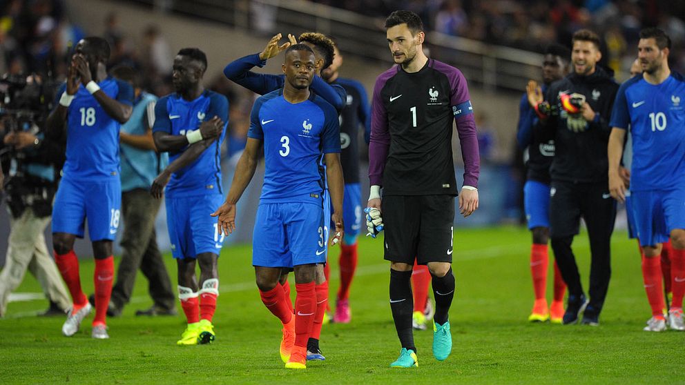 Franska landslaget efter träningsmatchen mot Kamerun.