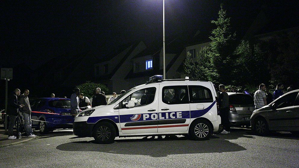 Polisinsatsen i Parisförorten
