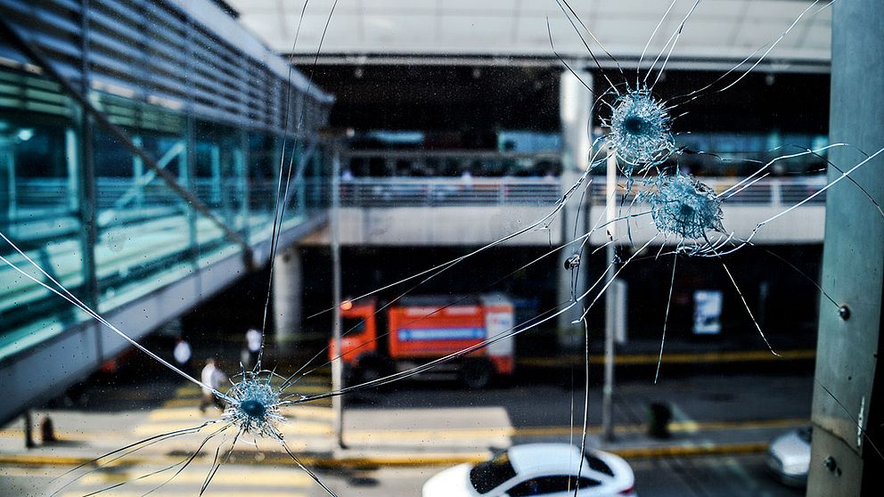 Krossade rutor på Atatürkflygplatsen i Istanbul.