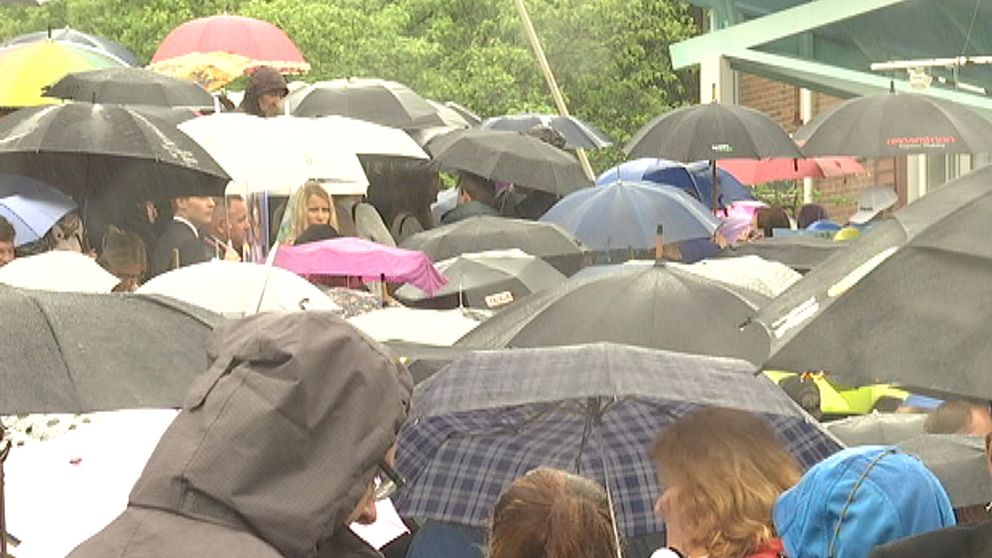 Minst sagt paraplytätt i samband med studentfirandet vid Björknäsgymnasiet i Boden den 17 juni.