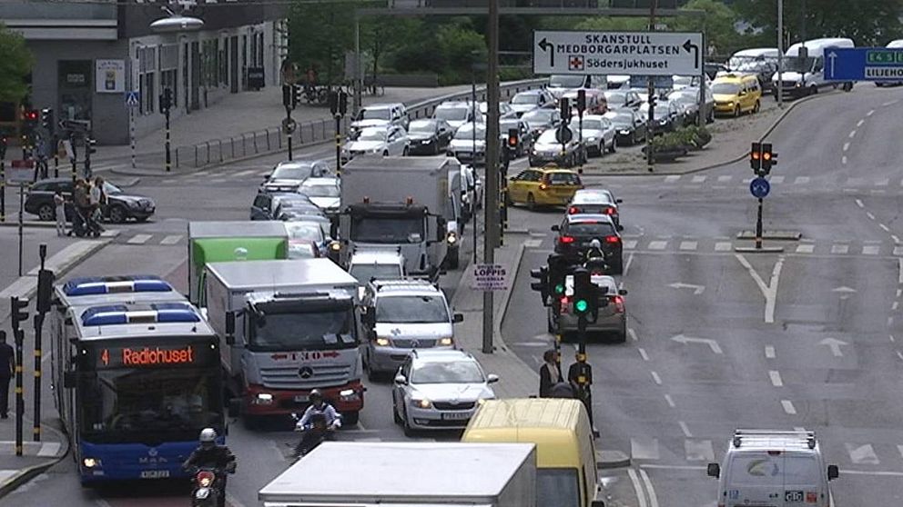 trafik vid Hornstull i Stockholm