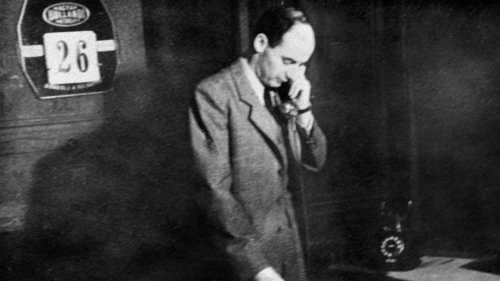 Raoul Wallenberg på sitt kontor på svenska legationen i Budapest