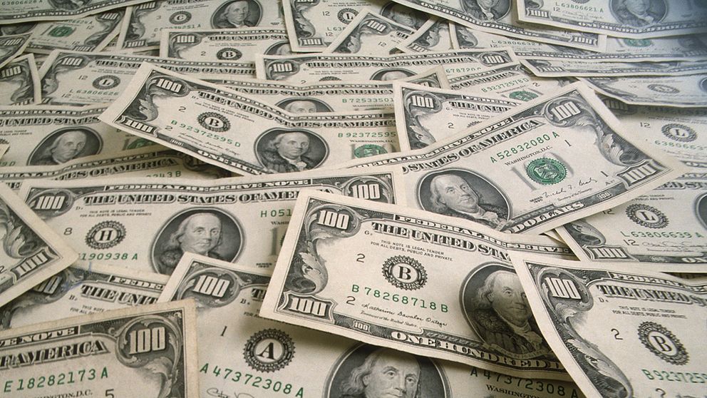 En taxichaufför i Boston hittade en kvarglömd ryggsäck i baksätet – och väskan visade sig innehålla inte mindre än 187.000 dollar i sedlar.