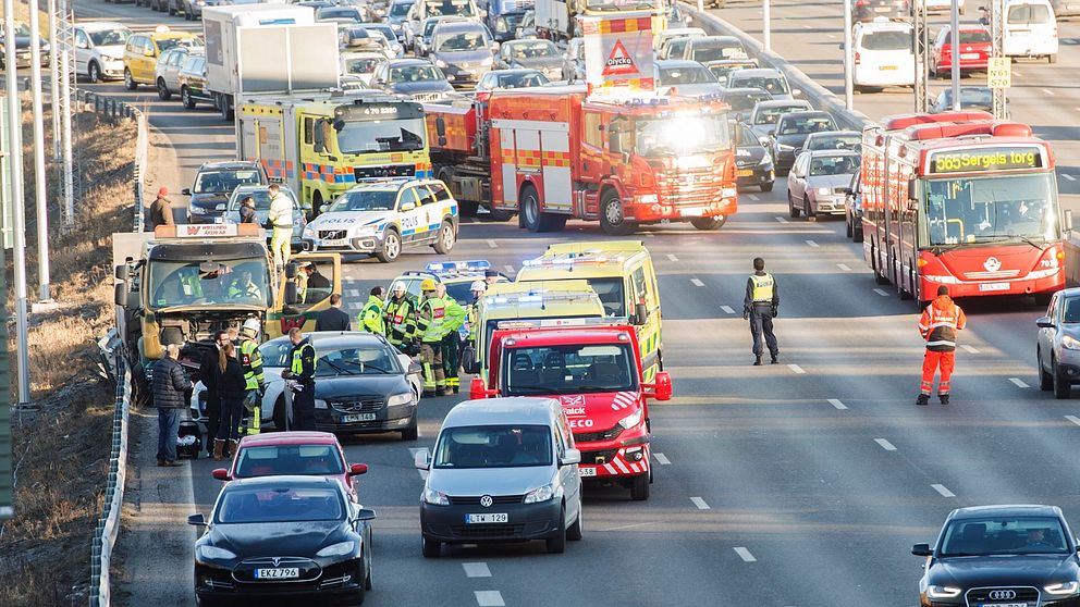 En olycka på E4 norr om Stockholm.