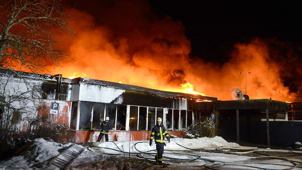 En kraftig brand bröt ut i konferensanläggningen Sigtunahöjden i Sigtuna på onsdagskvällen.