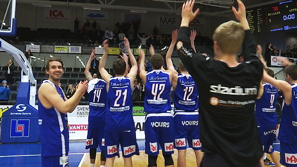 Ett glatt basketlag