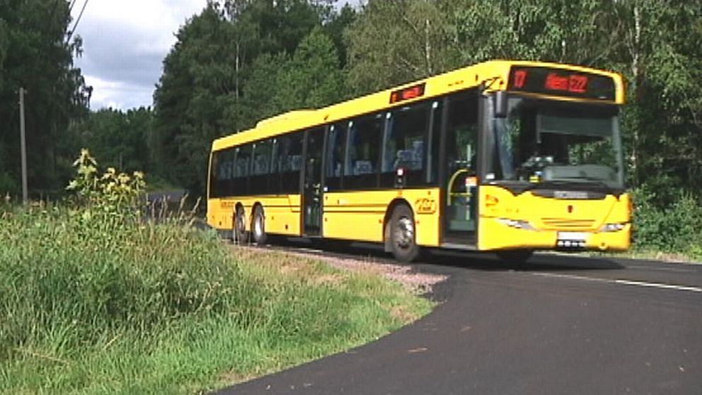 Buss på landsväg