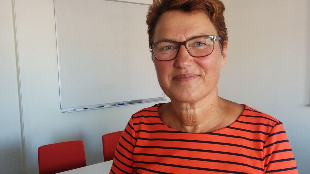 Inger Maurin i Lärarförbundet Växjö anser att samtliga kommuner behöver höja lärarlönerna.