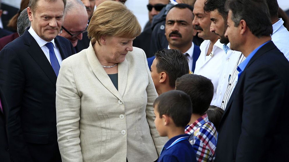 Merkel med flyktingar i Turkiet