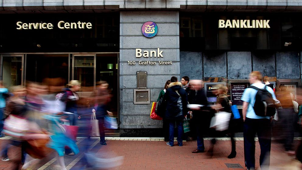 De irländska banker som uppvisade klena resultat var Allied Irish Banks och Bank of Ireland.