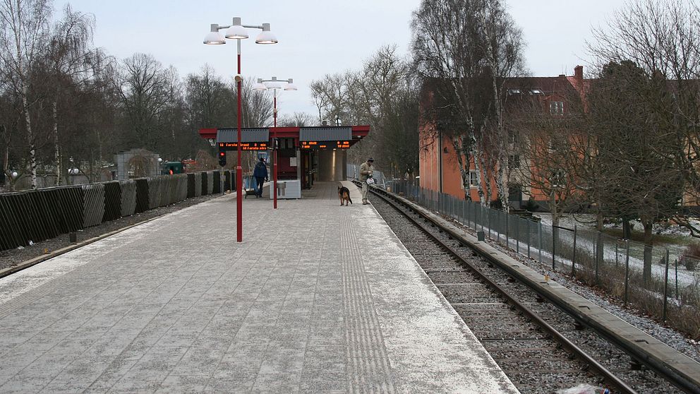 Polisen grep en man misstänkt för bland annat ett våldtäktsförsök i närheten av Sandsborgs tunnelbanestation söder om Stockholm. Arkivbild.