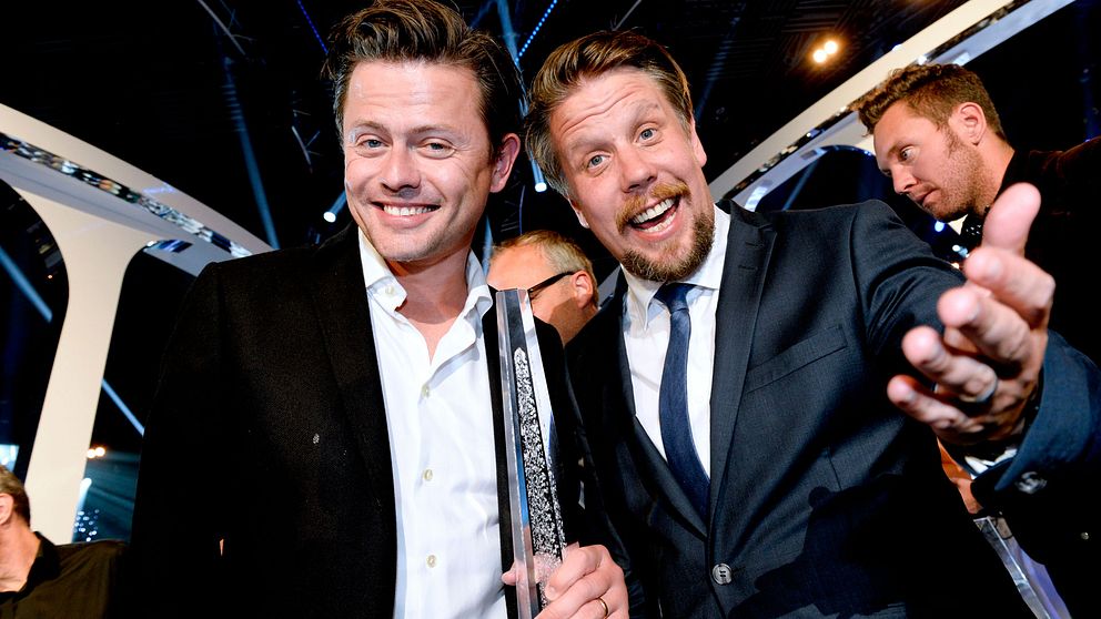 Fredrik Wikingsson och Filip Hammar kan bland annat ta hem priset för Årets manliga programledare under årets upplaga av Kristallengalan.