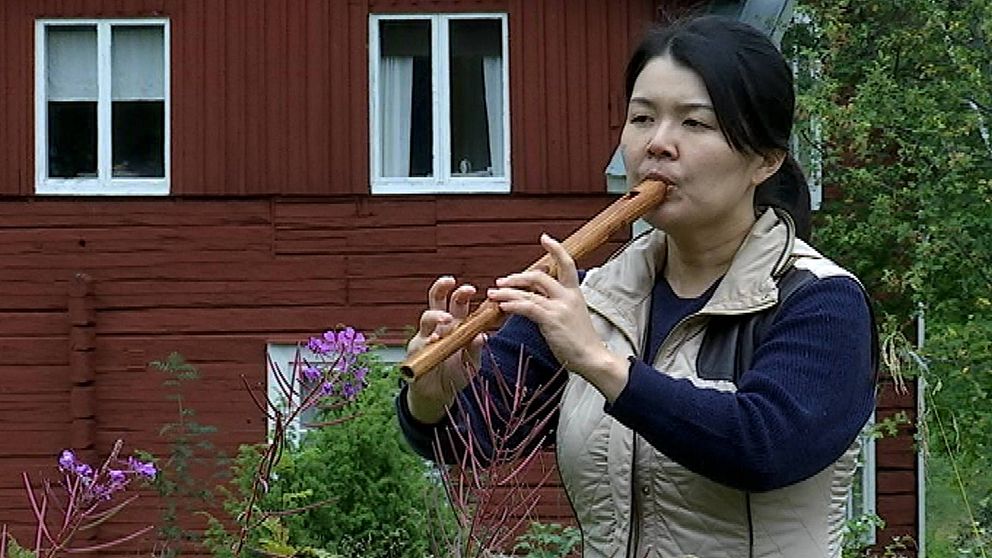 Japanska Yuko Oda spelar träflöjt i Haverö