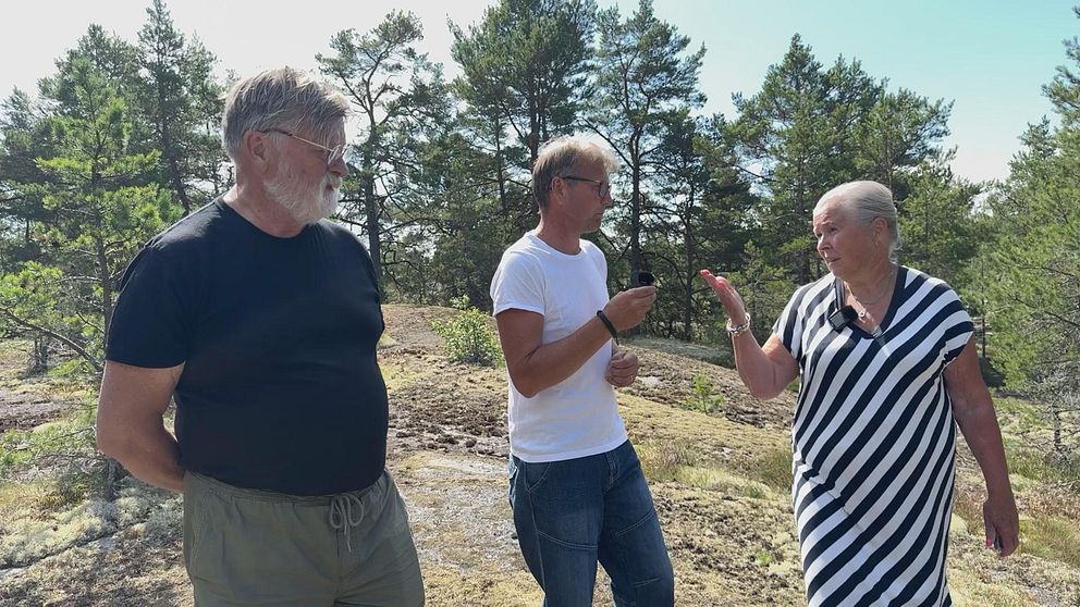 Sven Aarflot, Ulf Westerberg och Monica Petterson visar var bostäderna ska byggas
