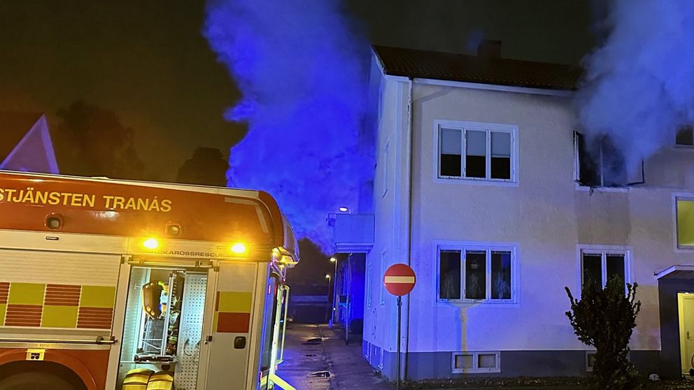 Misstänkt mordbrand i Tranås. En död och tre gripna.