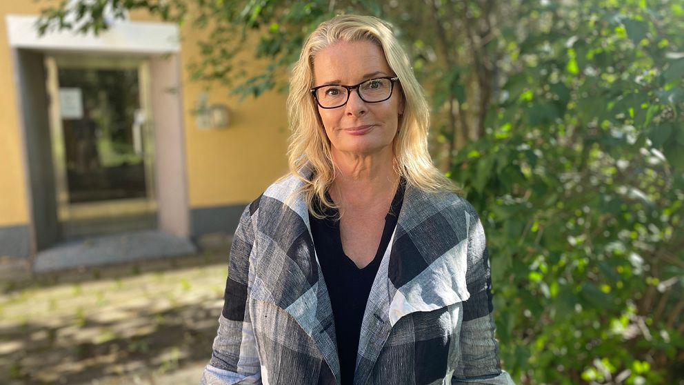 Skolminister Lotta Edholm vid ett besök i Härnösand i september 2024