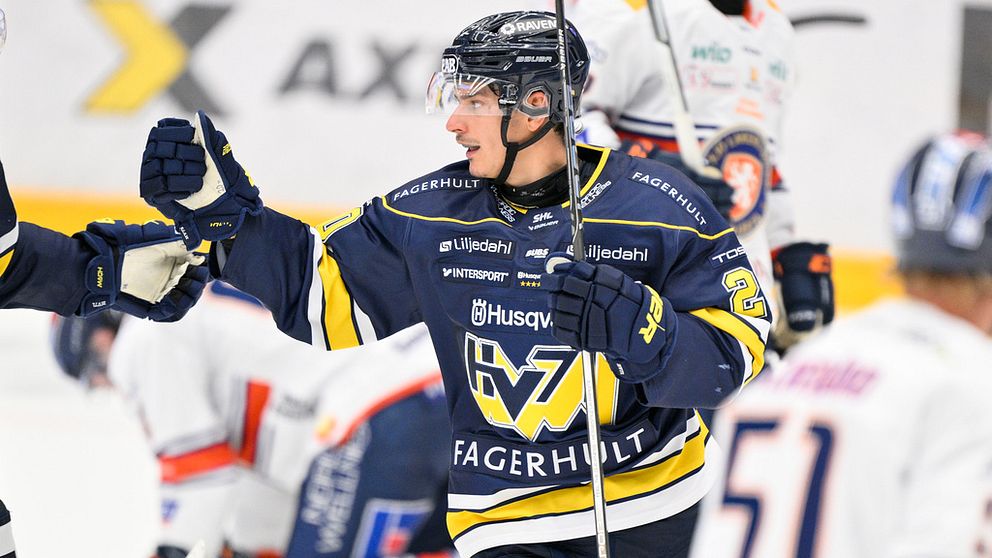 André Petersson med två mål mot Växjö.