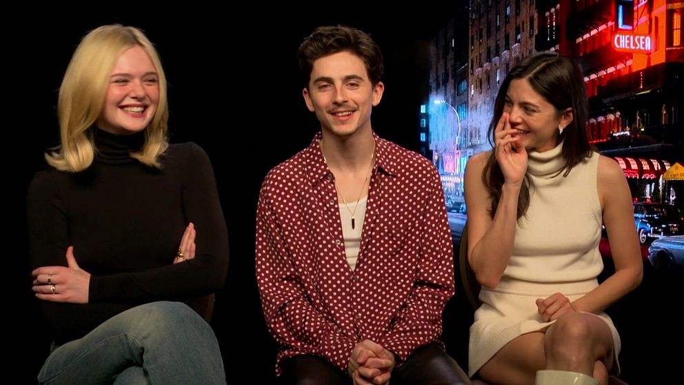 Elle Fanning, Timotheé Chalamet och Monica Barbaro