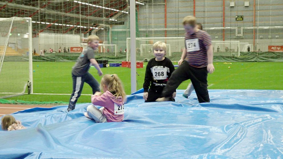 Barn som deltar i Special Olympics i Luleå.