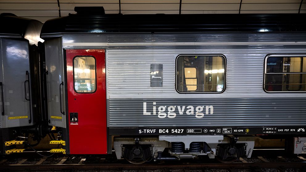 En exteriör på en av SJ:s liggvagnar.