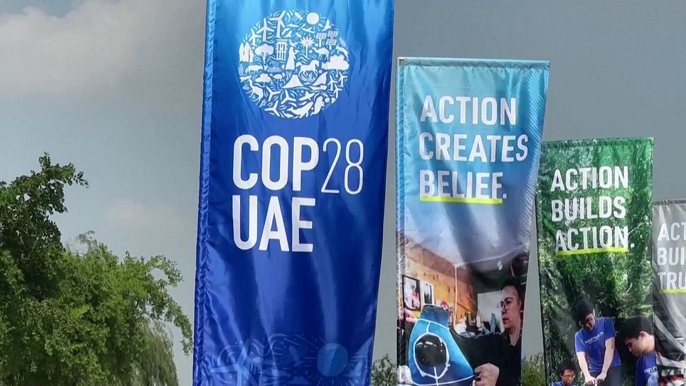 Banderoller på klimatmötet COP28