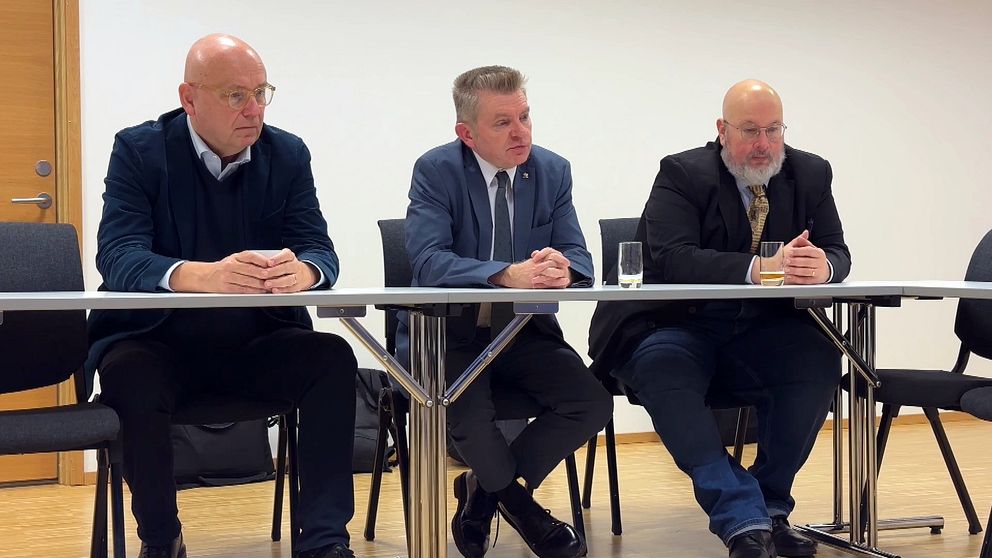 deltagare på pressfrukosten med myndigheten för psykologiskt försvar