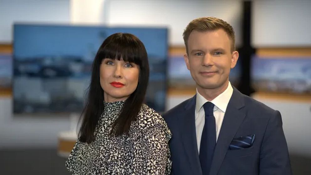 Programledarna Hanna Paimela Lindberg och Matias Åberg