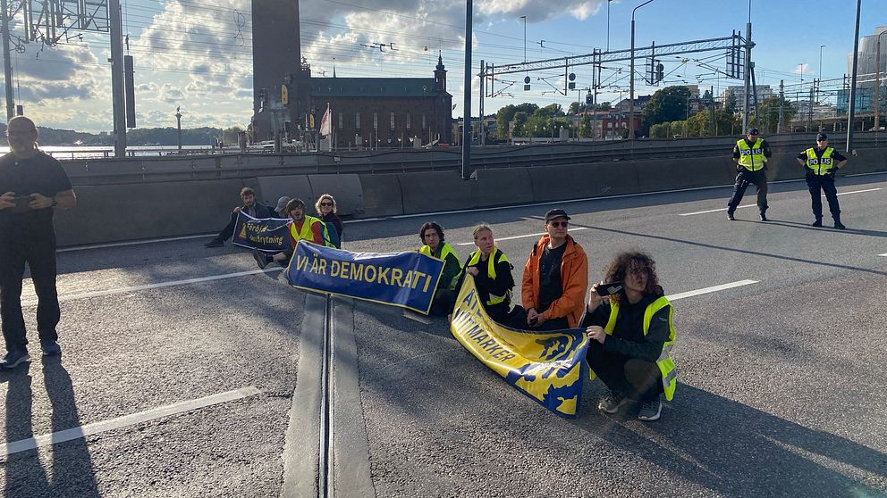 Klimatdemonstration på Centralbron i Stockholm.