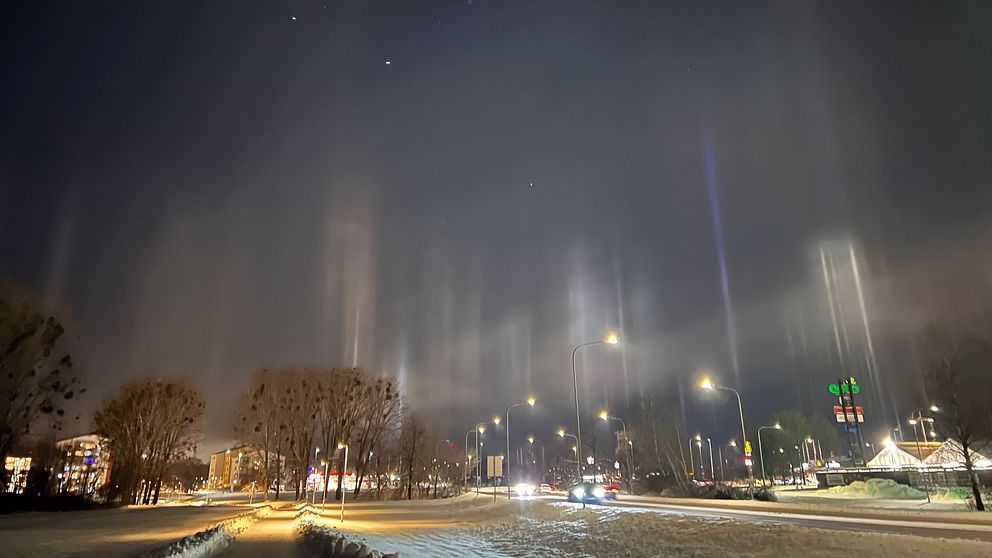 Ljuspelare – ett ljusfenomen som uppstår när det är kallt och vindstilla.