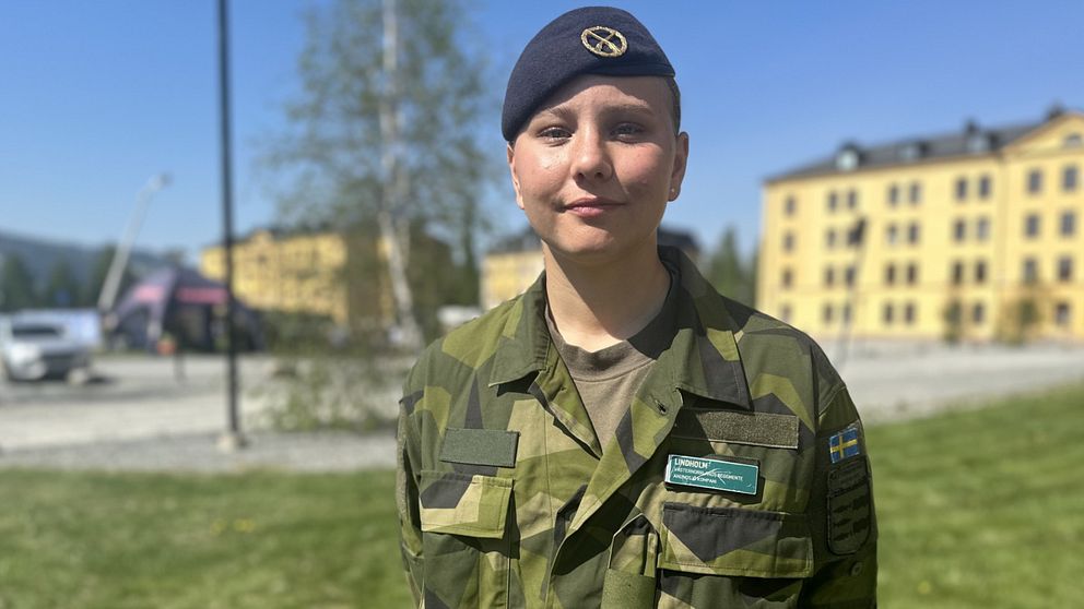 Här ser man årets bäste soldat – Stina Lindholm.