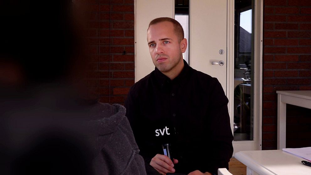 SVT:s reporter Filip Hannu.