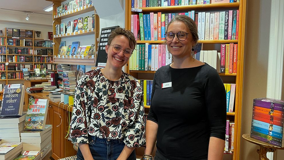 Nina Johansson och Julia Oskarsson, bokhandlare i Eksjö.