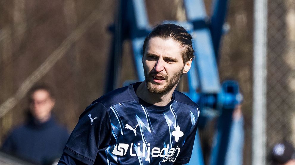 Pawel Cibicki är aktuell för att spela hemmapremiär med sitt IFK Värnamo på måndag.