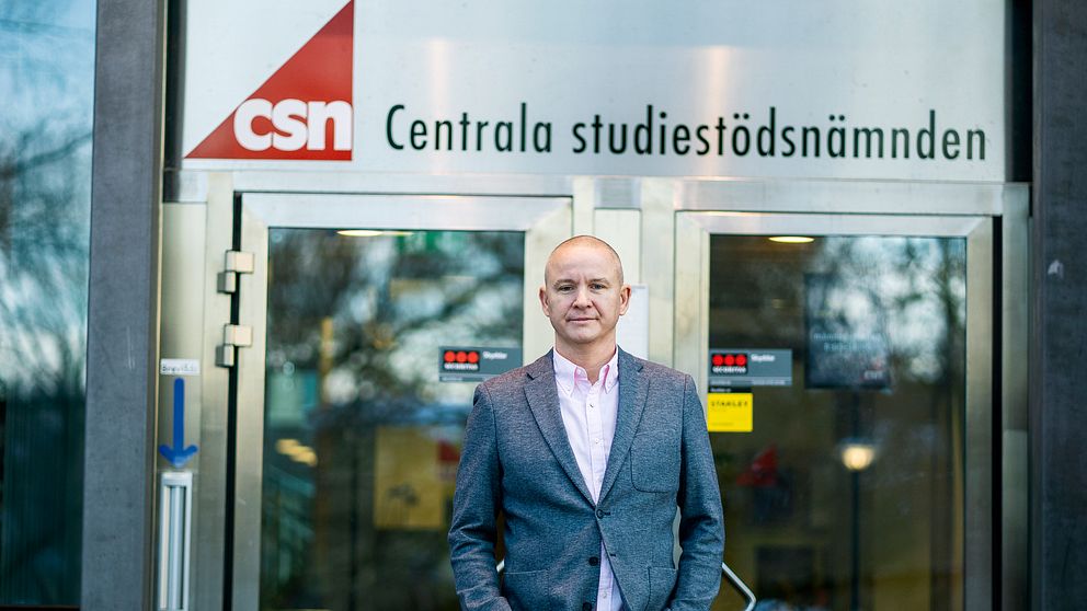Falska betyg gav miljontals kronor i CSNbidrag skolanställd döms