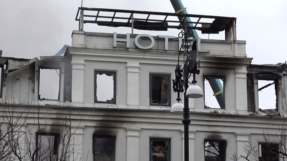 Bild på utbrunnet hotell